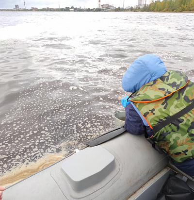 Инспекторы Росприроднадзора взяли пробы воды в Камском водохранилище