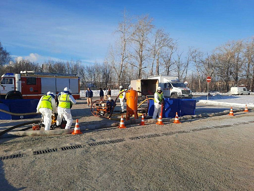 Уральское управление Росприроднадзора приняло участие в учении по ликвидации разлива нефти и нефтепродуктов