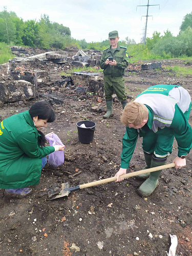 В рамках проекта «Генеральная уборка» Росприроднадзор обследовал загрязненную битумом территорию в Саранске