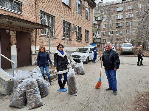 Сотрудники отдела государственного экологического надзора по  г. Магнитогорску провели субботник