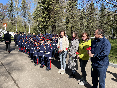 Сотрудники «ЦЛАТИ по Вологодской области» возложили цветы к обелиску войнам, погибшим в годы Великой Отечественной войны